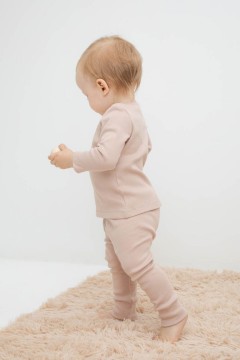 Милые брюки в светло-бежевом для мальчика К 400631/светло-бежевый брюки Crockid(фото2)