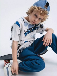Модная футболка белого цвета с принтом для мальчика Familiy(фото2)