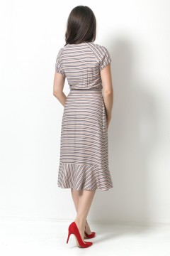 Привлекательное платье с игрой полос 44 размера Modellos(фото3)