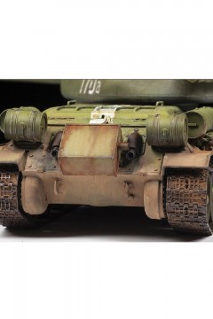 Модель для сборки Звезда Советский средний танк Т-34/85 296 дет. Familiy(фото6)