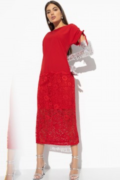 Длинное красное платье с кружевной юбкой и разрезом Charutti