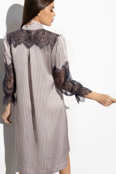 Платье-рубашка с пуговицами с отделкой из кружева Charutti(фото4)