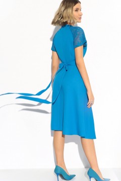 Синее платье с короткими кружевными рукавами на запах Charutti(фото4)