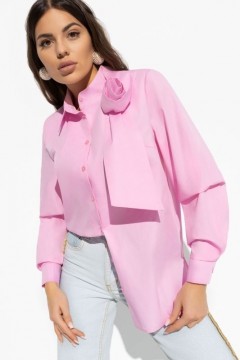Розовая рубашка с отложным воротником переходящим в декоративный цветок Charutti