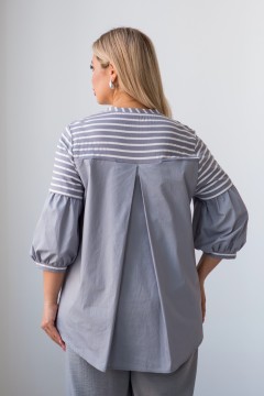 Серая блузка с асимметричным низом Novita(фото4)