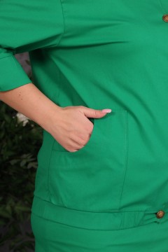 Зелёный костюм с юбкой Wisell(фото5)