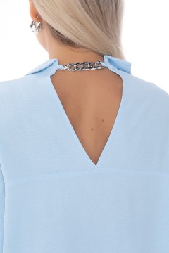 Рубашка голубая с V-разрезом по спинке и декоративной цепочкой Lady Taiga(фото3)
