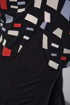 Блузка с поясом чёрного цвета с принтом  Intikoma(фото6)