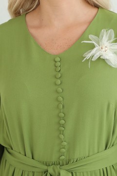 Платье длинное зелёного цвета с брошью в виде цветка Wisell(фото3)
