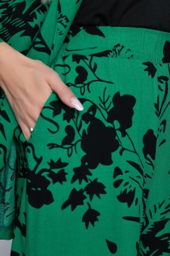 Костюм брючный зелёный с цветочным принтом Lady Taiga(фото4)