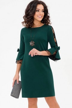 Платье короткое изумрудно-зелёного цвета с бантиками на рукавах