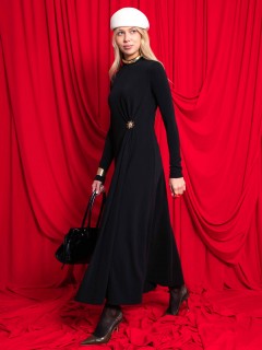 Платье длинное чёрное с брошкой Kosmos(фото5)