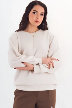 Джемпер трикотажный молочного цвета Braslava