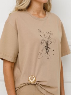 Футболка трикотажная с принтом и брошью Priz(фото4)