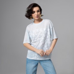 Футболка трикотажная голубая с объёмным декором Charutti(фото7)