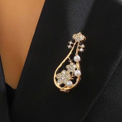 Брошь оригинальной формы со стразами Rada(фото2)