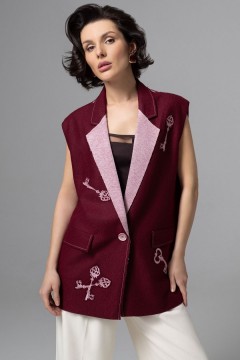 Жилет бордовый с акцентной вышивкой Charutti