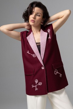 Жилет бордовый с акцентной вышивкой Charutti(фото8)
