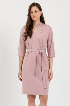 Платье трикотажное розовое с брошкой Priz