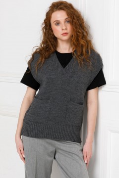 Жилет вязаный тёмно-серый Priz