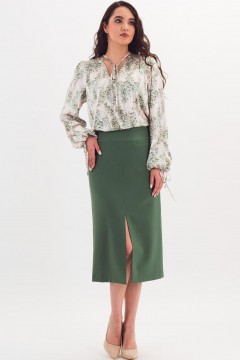 Юбка зелёная с разрезом по переду