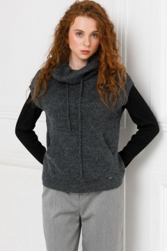 Жилет вязаный тёмно-серый Priz