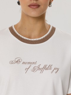 Футболка молочного цвета с принтом Priz(фото5)