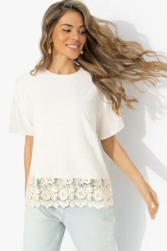 Футболка трикотажная бежевая с отделкой из кружева Charutti(фото2)