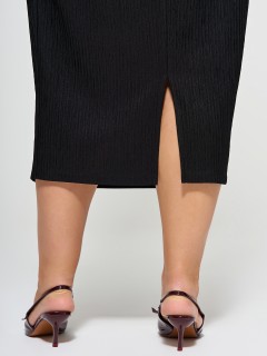 Платье-футляр чёрное из трикотажа гофре Dora(фото9)