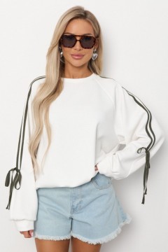 Джемпер трикотажный молочного цвета Jetty