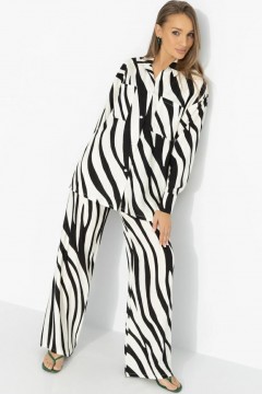 Костюм-двойка брючный с хищным принтом Charutti