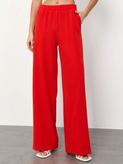 Брюки прямые красного цвета с карманами Jetty(фото3)