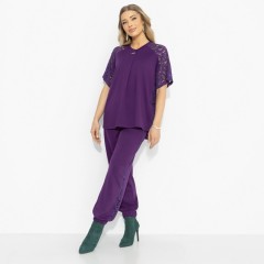 Костюм брючный трикотажный фиолетовый с кружевом Charutti(фото7)