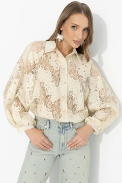 Блуза голубая из гипюра