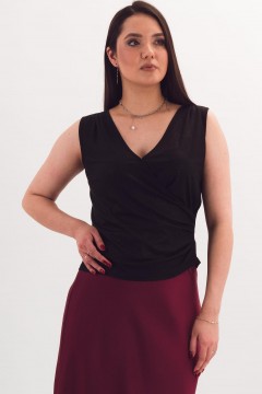 Майка чёрная с V-образным вырезом Braslava