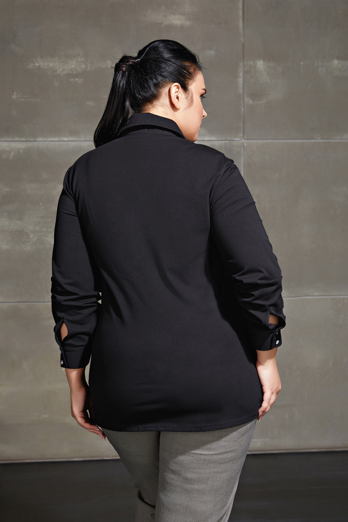 Чёрная блузка с укороченной застёжкой 64 размера Averi(фото4)