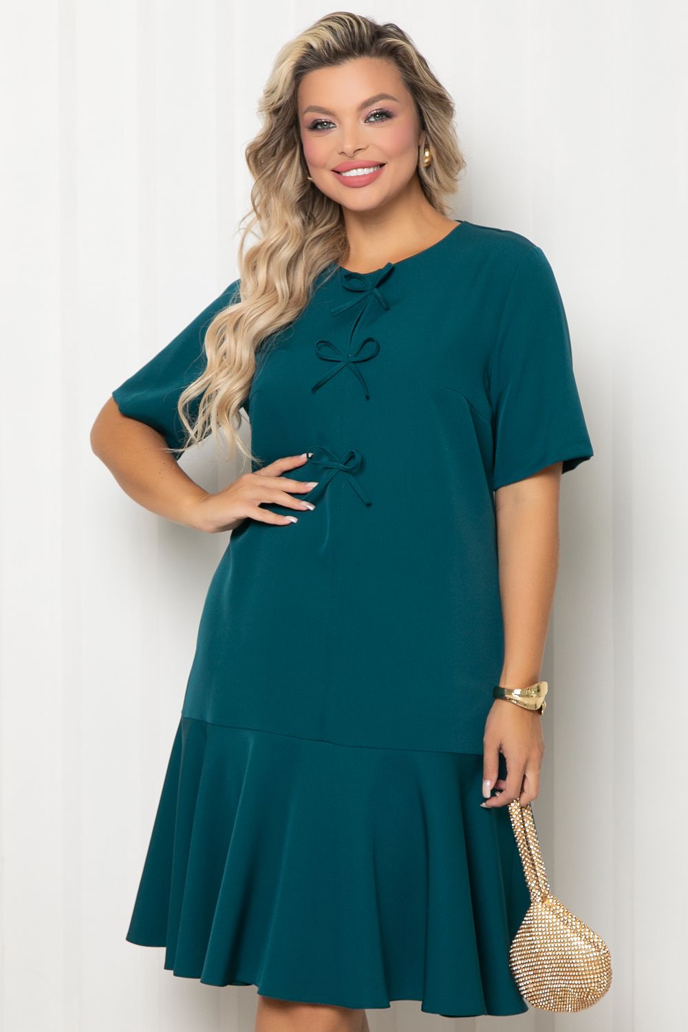 Платье А-силуэта изумрудного цвета с воланом по низу Agata