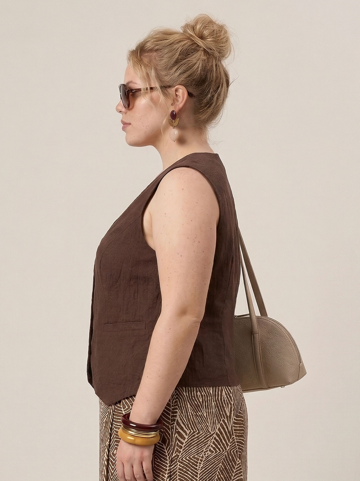 Жилет женский шоколадного цвета Agata(фото5)