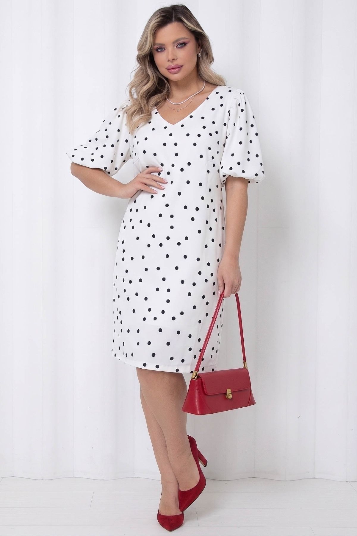 Платье белое в крупный горошек Agata