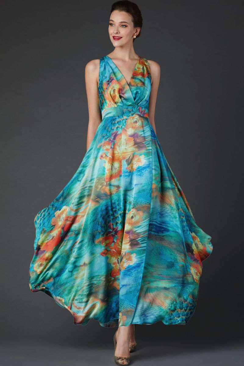 Платье из натурального шелка модели