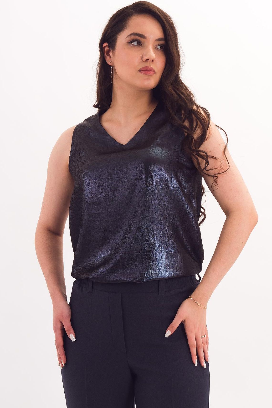 Майка тёмно-синяя с V-образным вырезом Braslava