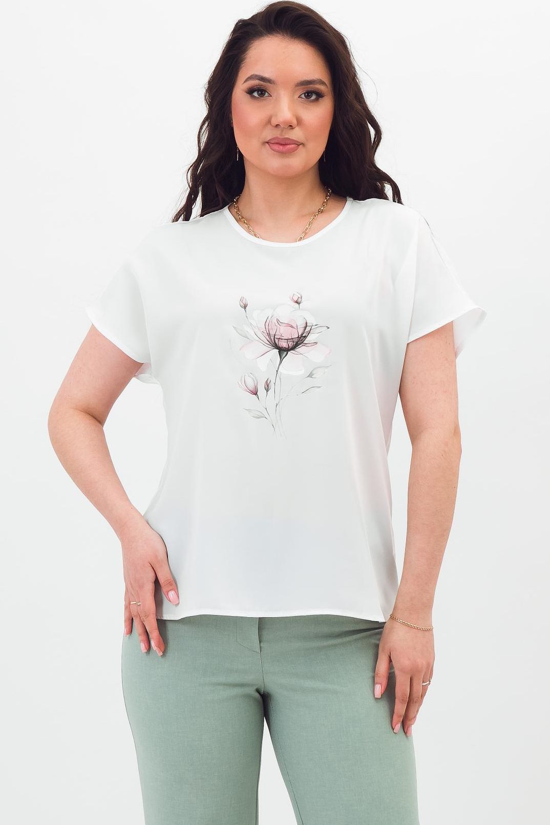 Блузка белого цвета с принтом Braslava