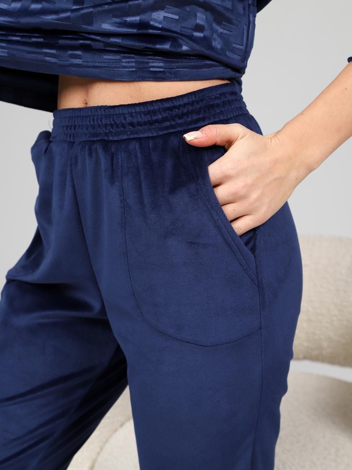 Костюм велюровый с брюками в синем цвете Iv-capriz(фото7)