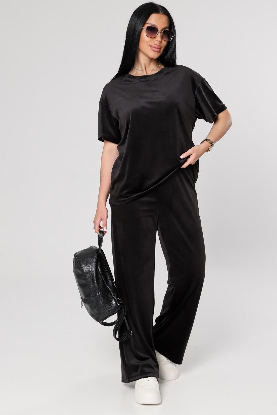 Костюм велюровый чёрный с брюками Iv-capriz