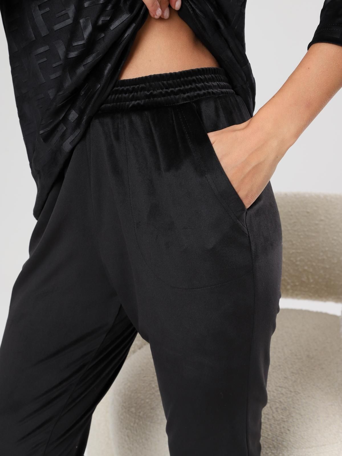 Костюм велюровый с брюками в чёрном цвете Iv-capriz(фото6)