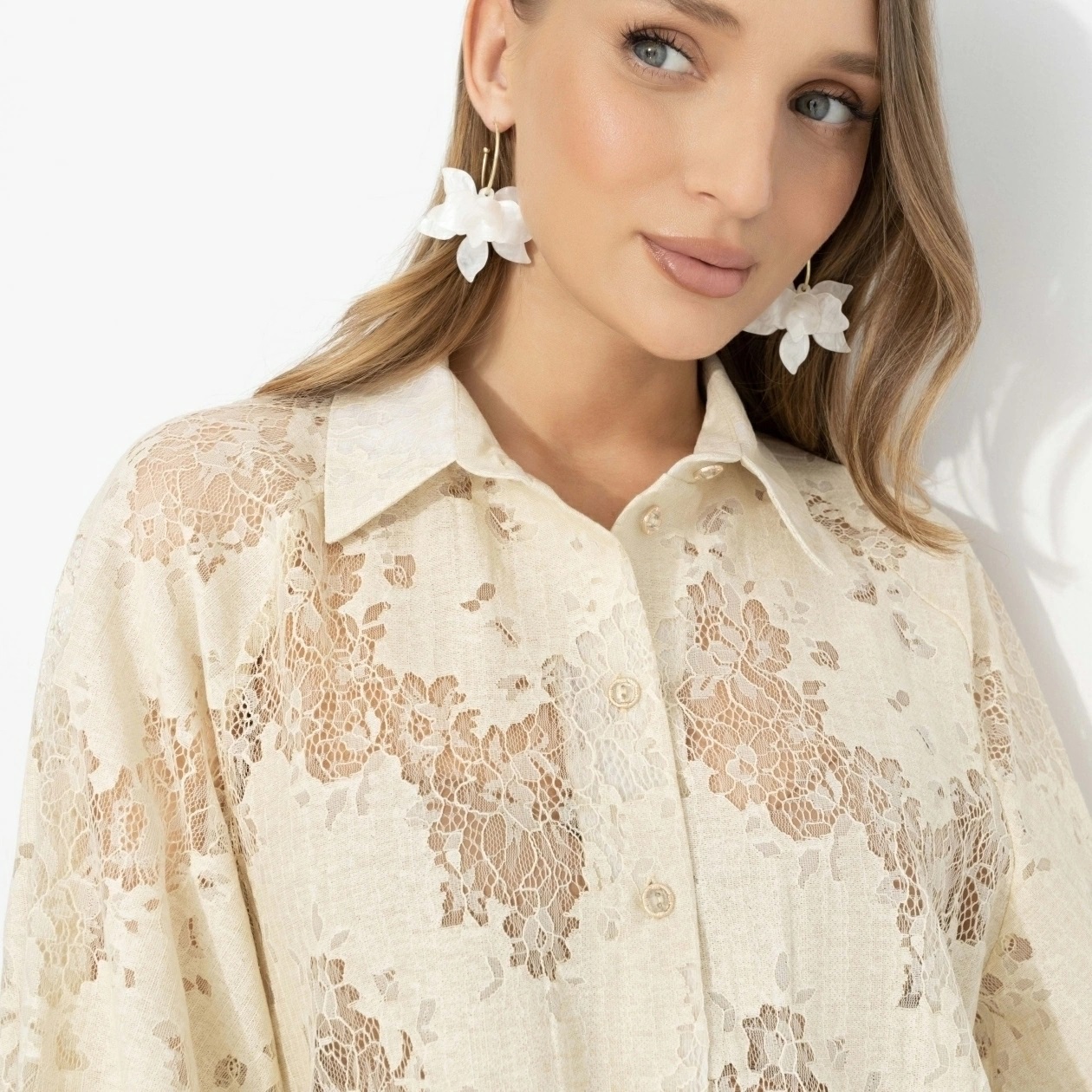 Блуза голубая из гипюра Charutti(фото3)