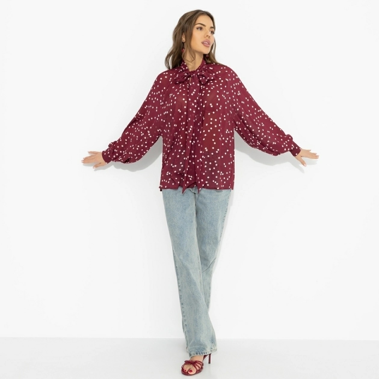 Блузка бордовая в горошек с бантом Charutti(фото2)