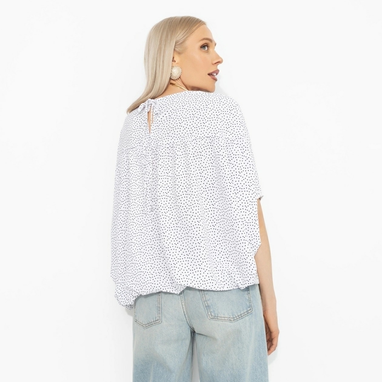 Блуза белая с мелкий горошек с акцентными рукавами Charutti(фото5)