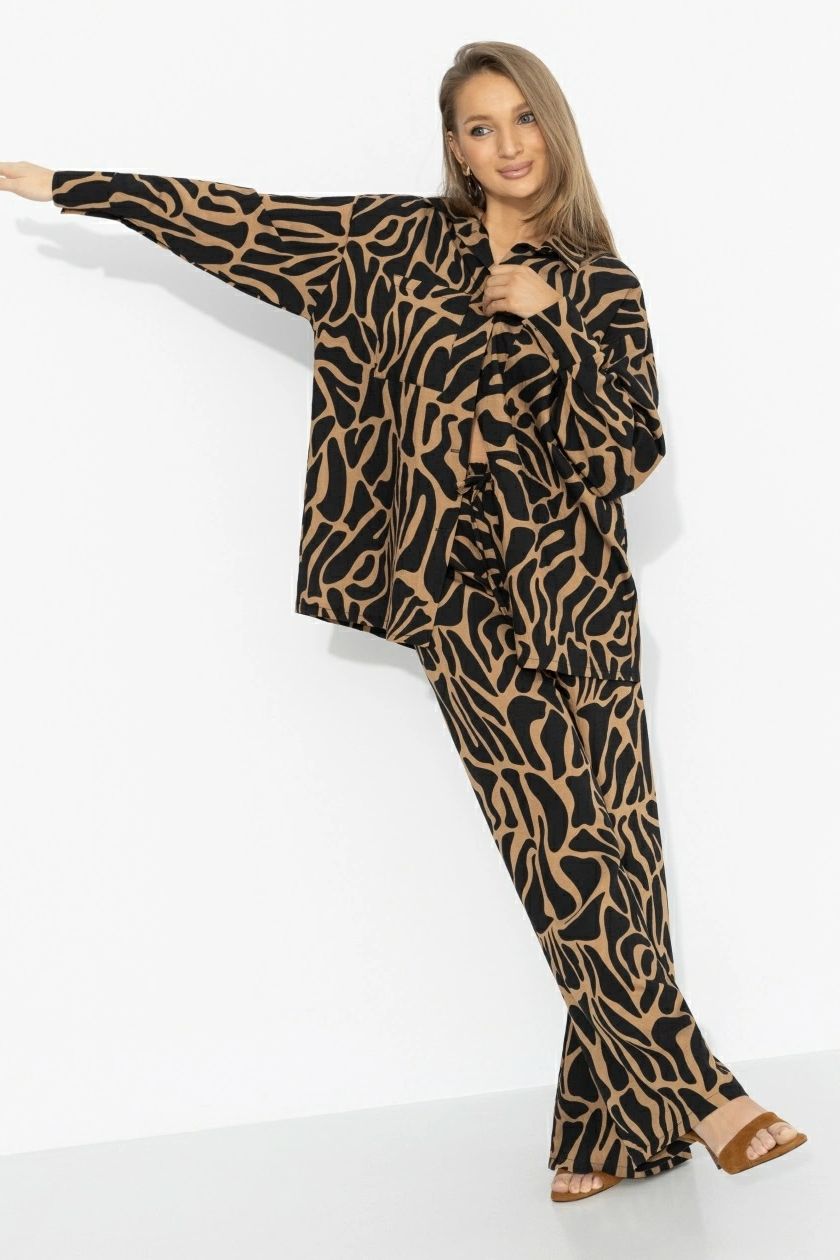 Костюм-двойка брючный с хищным принтом Charutti(фото6)