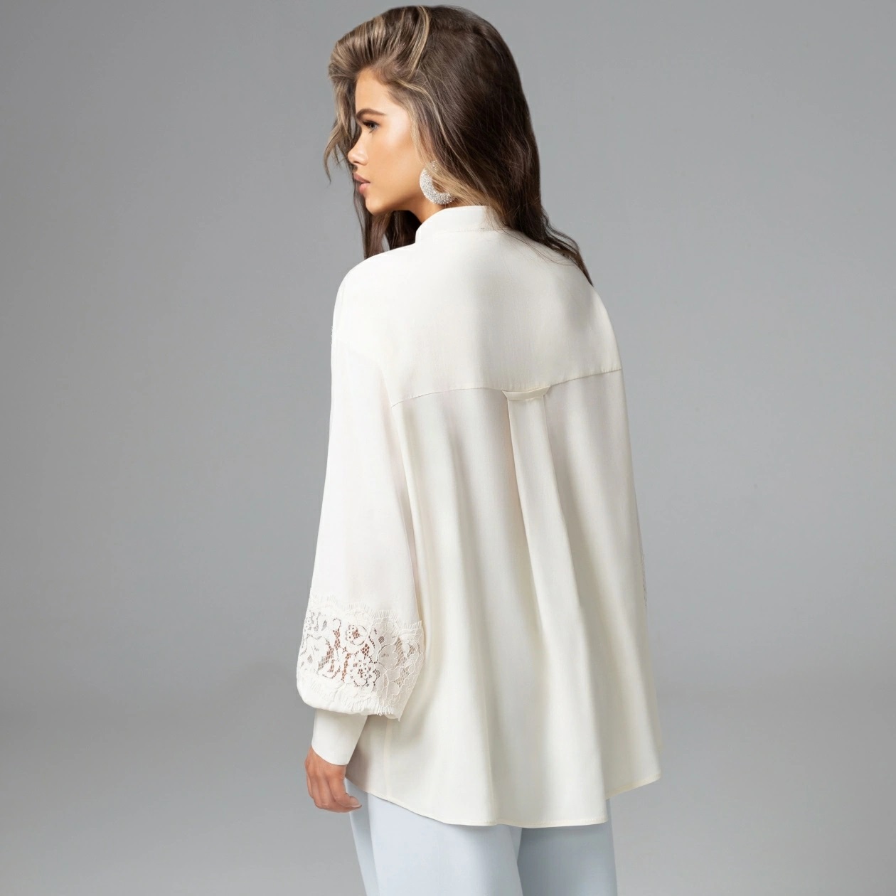 Рубашка белая с кружевом Charutti(фото6)